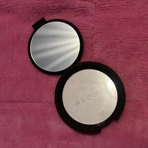 BECCA Shimmering Skin Perfecter Highlighter - Pearl